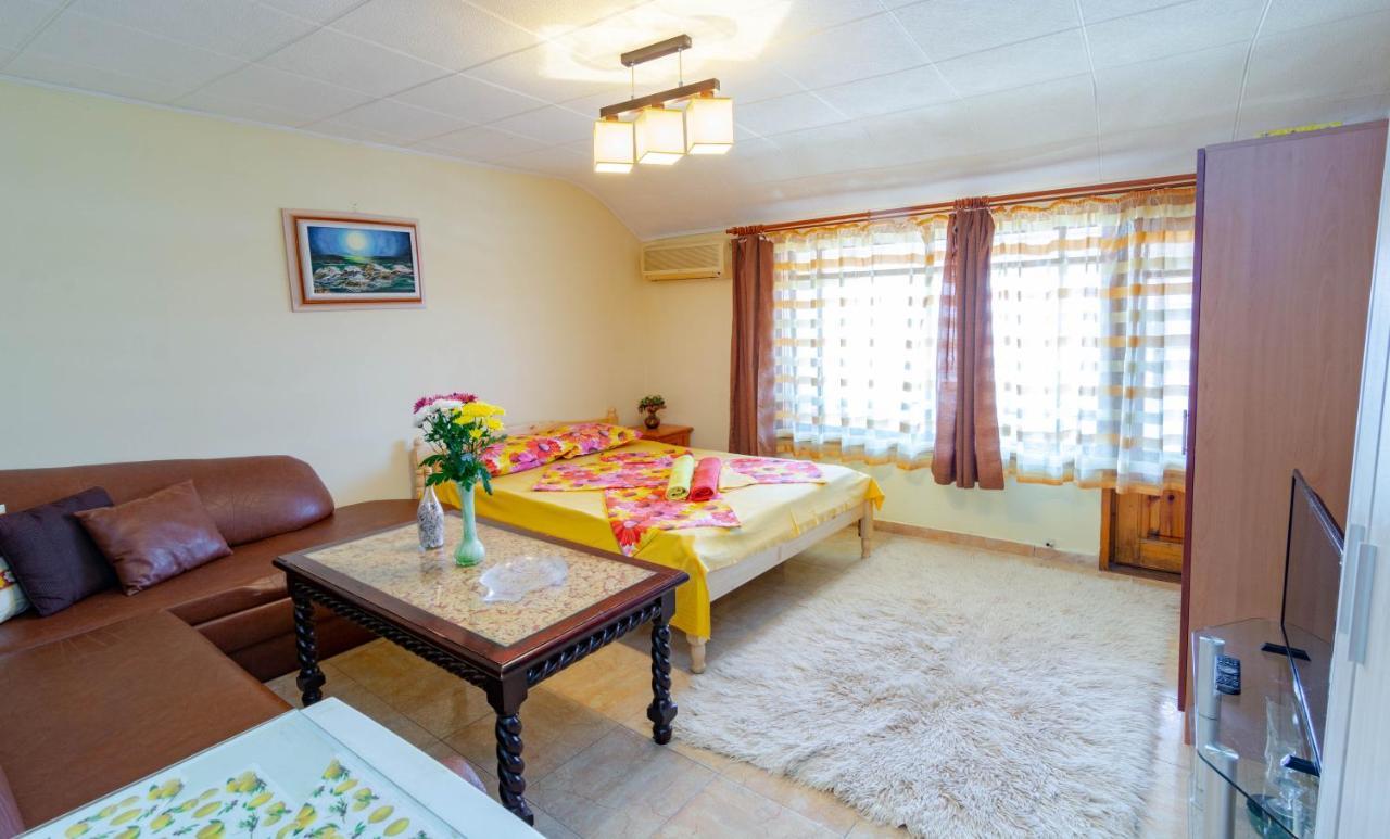 Fener Guest House Pomorie Ngoại thất bức ảnh